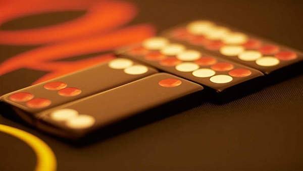 Online Poker Betting